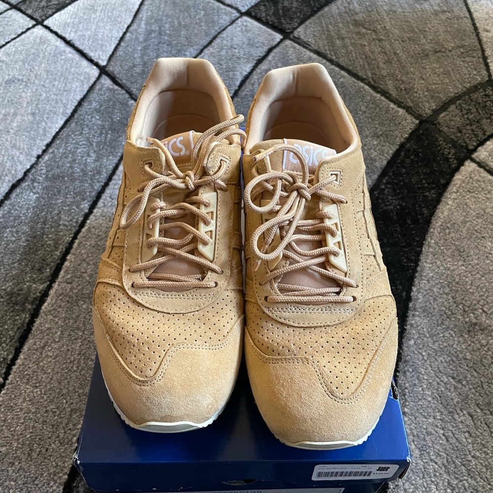asics gel respector clay